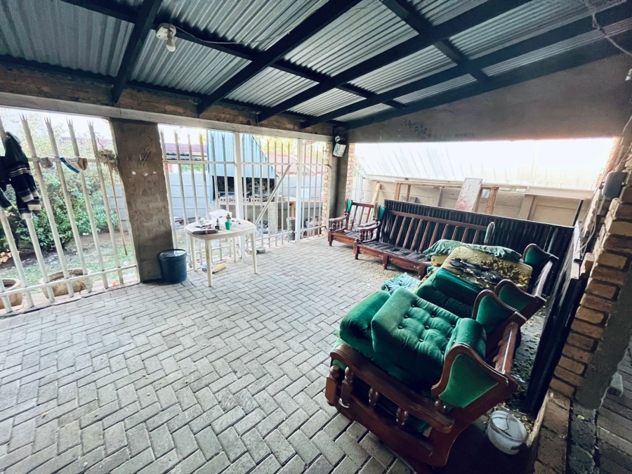 3 Bedroom Property for Sale in Geelhoutpark North West